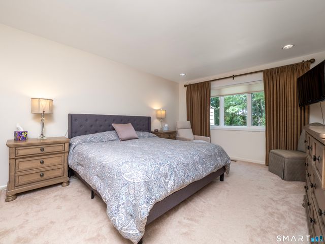 12 Boulevard Drive 31-172, Danbury, CT 06810