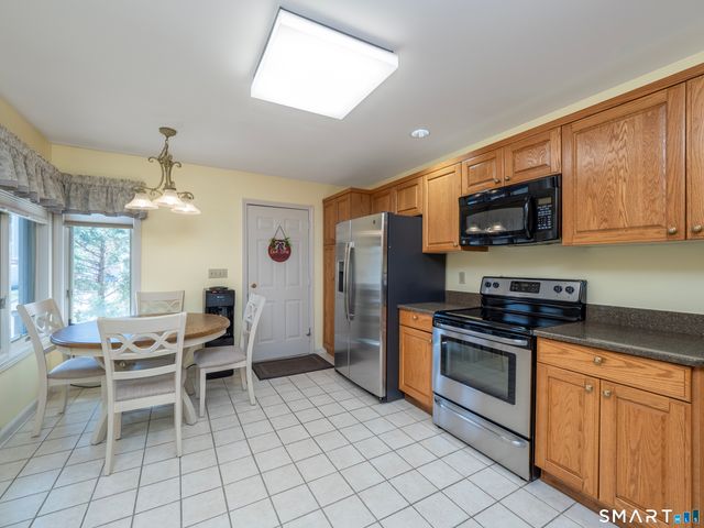 12 Boulevard Drive 31-172, Danbury, CT 06810