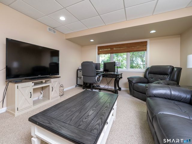 12 Boulevard Drive 31-172, Danbury, CT 06810