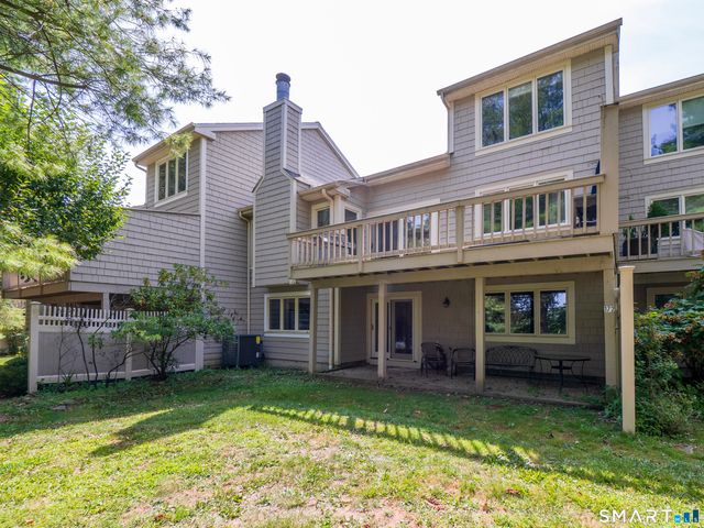 12 Boulevard Drive 31-172, Danbury, CT 06810