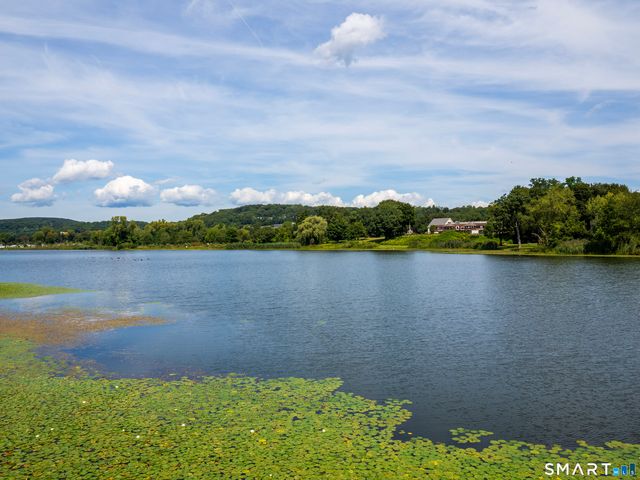 12 Boulevard Drive 31-172, Danbury, CT 06810