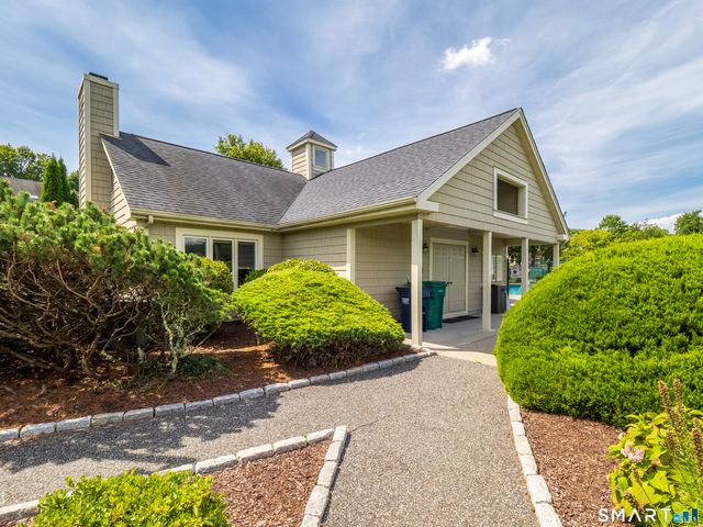 12 Boulevard Drive 31-172, Danbury, CT 06810