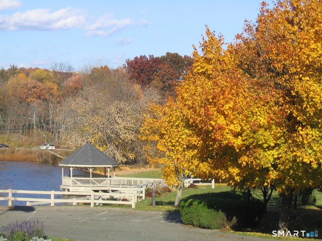 12 Boulevard Drive 31-172, Danbury, CT 06810