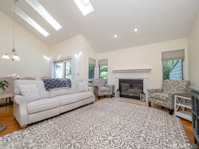 12 Boulevard Drive 31-172, Danbury, CT 06810