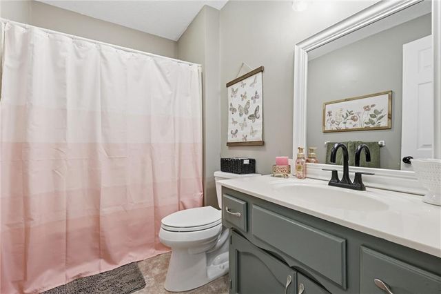 814 S PARK Drive, Raymore, MO 64083