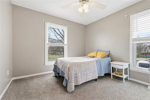 814 S PARK Drive, Raymore, MO 64083