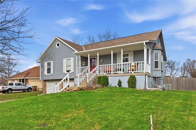 814 S PARK Drive, Raymore, MO 64083