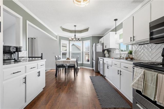 814 S PARK Drive, Raymore, MO 64083