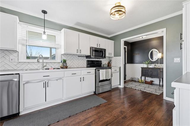 814 S PARK Drive, Raymore, MO 64083