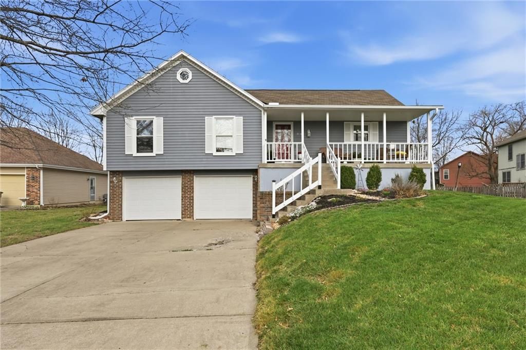 814 S PARK Drive, Raymore, MO 64083