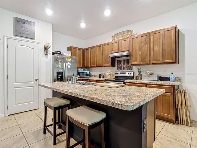 1229 YELLOW FINCH DRIVE, Davenport, FL 33837