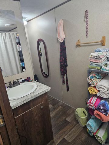 154 Renae Blvd, Greers Ferry, AR 72067