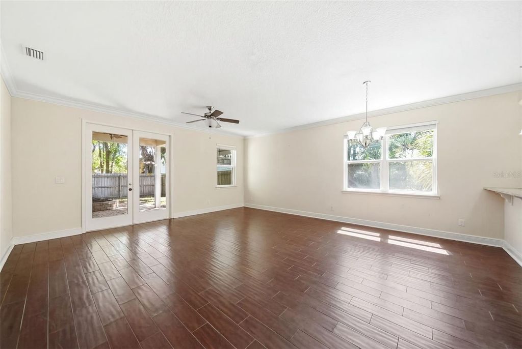 Image 10 of property listing at 729-733 PUTNAM AVENUE, Orlando, FL 32804