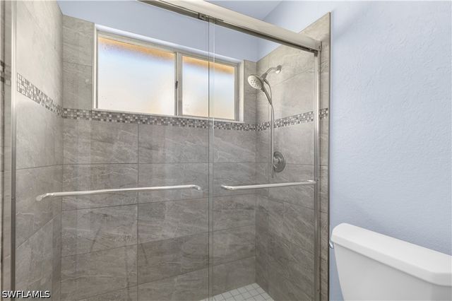 6487 Royal Woods DR, Fort Myers, FL 33908