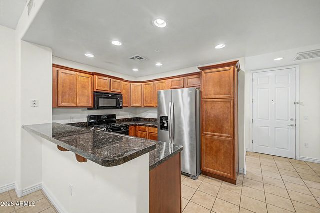 5450 E DEER VALLEY Drive 1223, Phoenix, AZ 85054