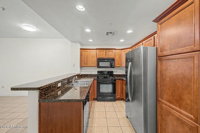 5450 E DEER VALLEY Drive 1223, Phoenix, AZ 85054