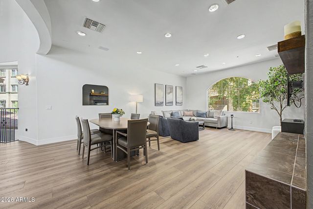 5450 E DEER VALLEY Drive 1223, Phoenix, AZ 85054