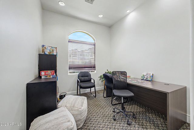5450 E DEER VALLEY Drive 1223, Phoenix, AZ 85054