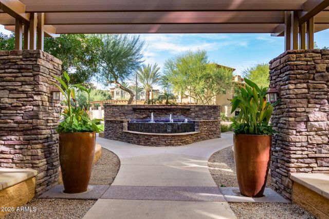 5450 E DEER VALLEY Drive 1223, Phoenix, AZ 85054