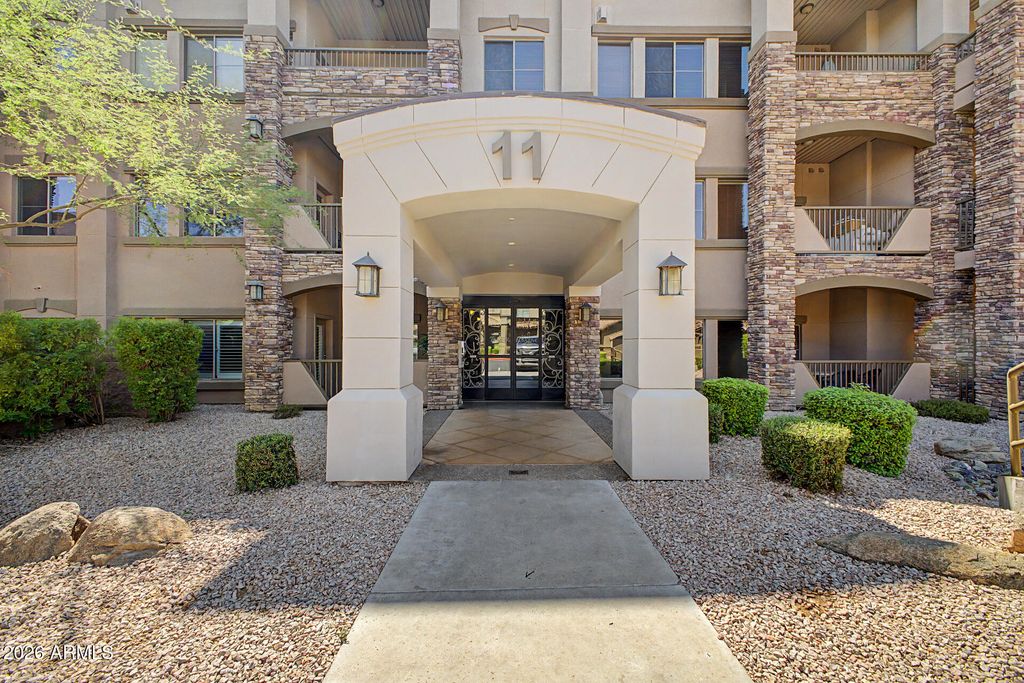 5450 E DEER VALLEY Drive 1223, Phoenix, AZ 85054