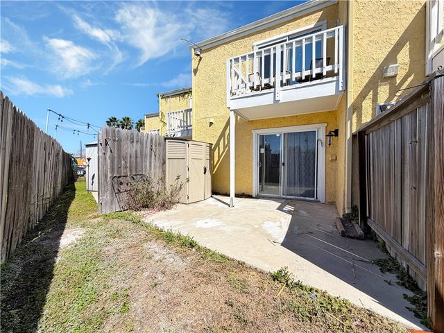 4141 Whiteley Dr 204, Corpus Christi, TX 78418
