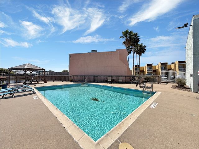 4141 Whiteley Dr 204, Corpus Christi, TX 78418