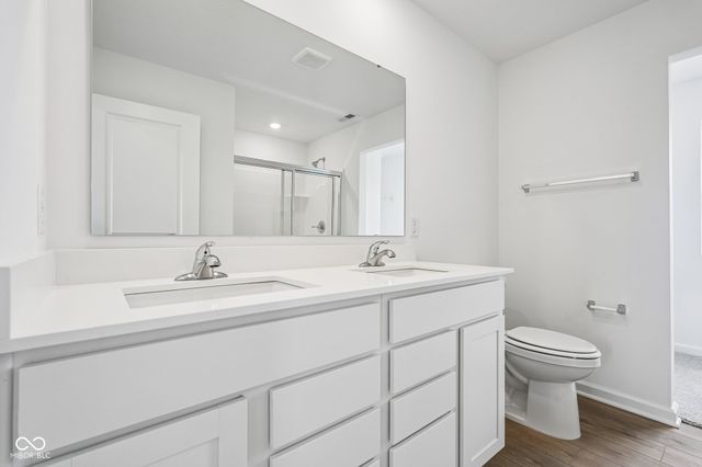 6681 W Sailboat Drive, Greenfield, IN 46140