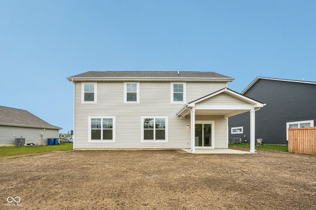 6681 W Sailboat Drive, Greenfield, IN 46140
