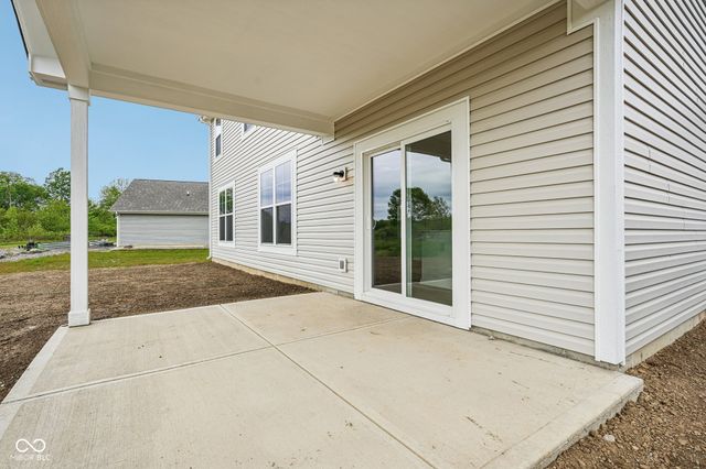 6681 W Sailboat Drive, Greenfield, IN 46140