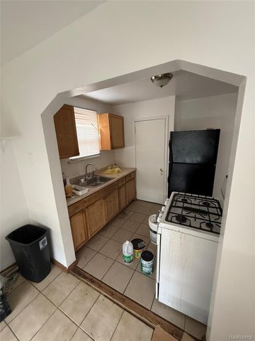 7751 Fielding Street, Detroit, MI 48228