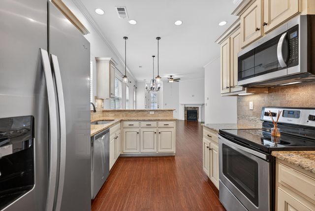 250 CHEROKEE CIR, Oakland, TN 38060