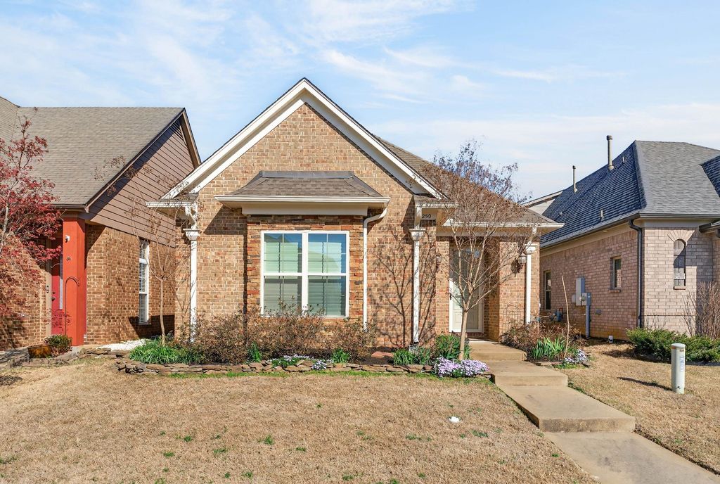250 CHEROKEE CIR, Oakland, TN 38060