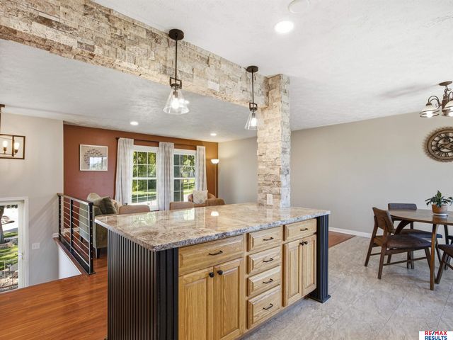 14191 Pine Street, Omaha, NE 68144