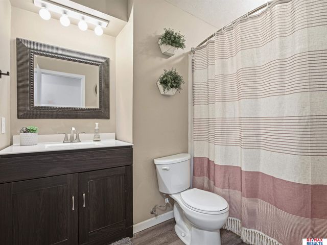 14191 Pine Street, Omaha, NE 68144