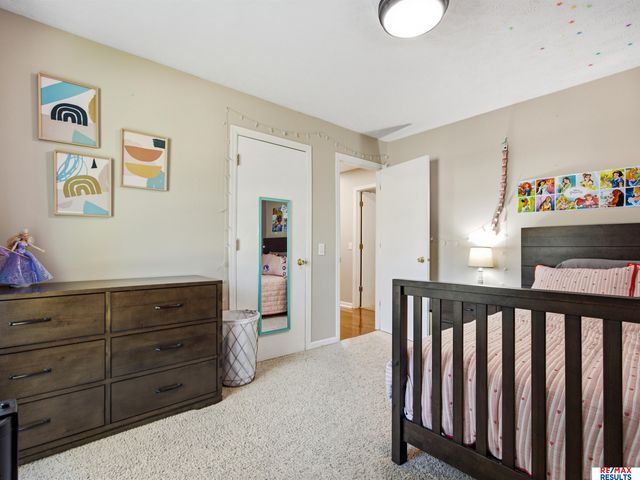 14191 Pine Street, Omaha, NE 68144