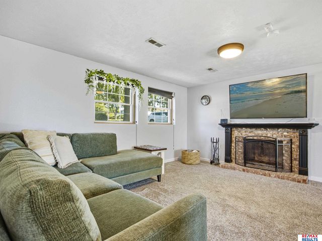 14191 Pine Street, Omaha, NE 68144