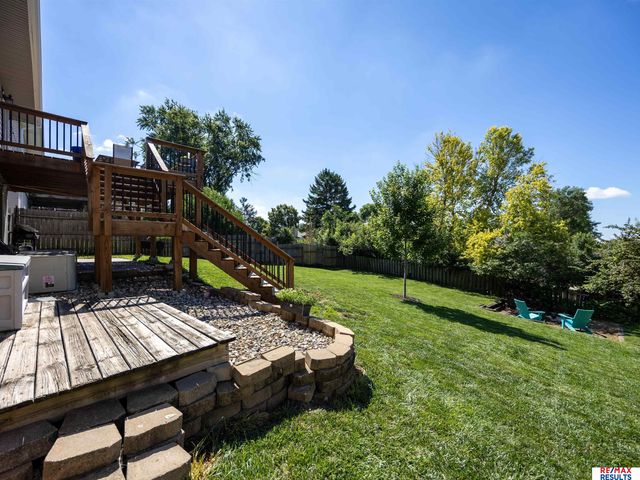 14191 Pine Street, Omaha, NE 68144