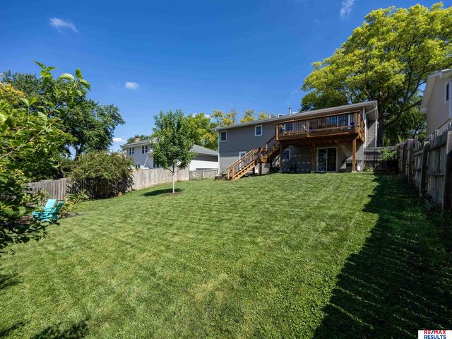14191 Pine Street, Omaha, NE 68144