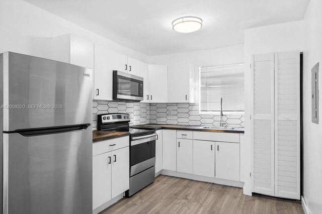 842 SW 3rd St, Miami, FL 33130