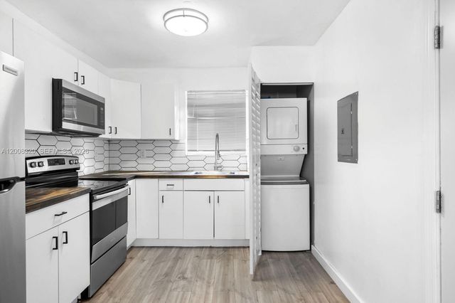 842 SW 3rd St, Miami, FL 33130