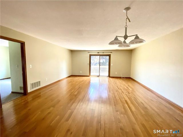 104 Summer Hill Drive 104, South Windsor, CT 06074