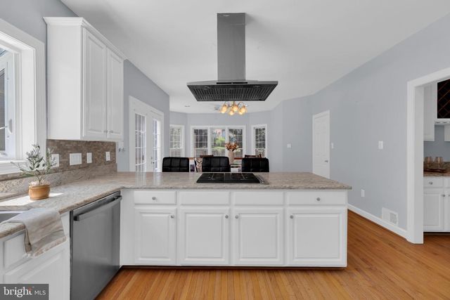 9315 HALLSTON CT, Fairfax Station, VA 22039
