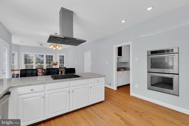 9315 HALLSTON CT, Fairfax Station, VA 22039