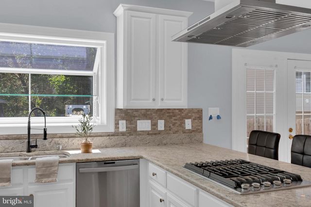 9315 HALLSTON CT, Fairfax Station, VA 22039