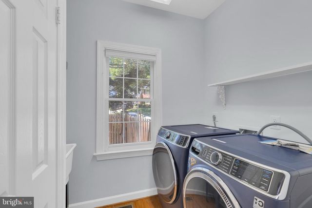 9315 HALLSTON CT, Fairfax Station, VA 22039