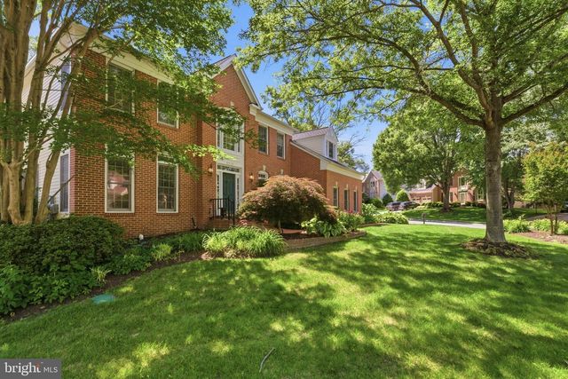 9315 HALLSTON CT, Fairfax Station, VA 22039