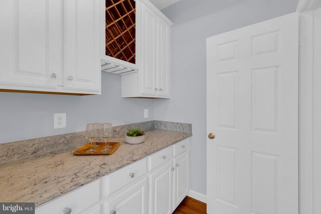 9315 HALLSTON CT, Fairfax Station, VA 22039