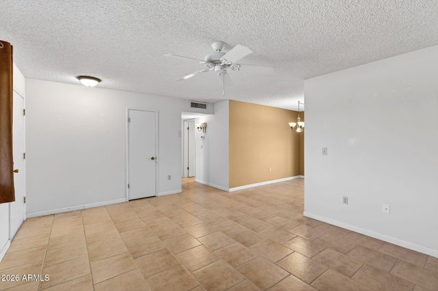 10413 W ROUNDELAY Circle, Sun City, AZ 85351