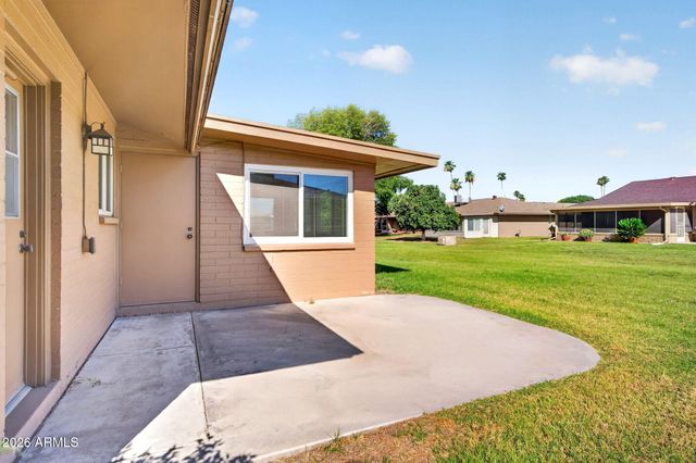 10413 W ROUNDELAY Circle, Sun City, AZ 85351