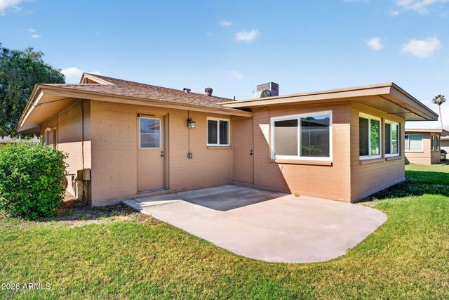 10413 W ROUNDELAY Circle, Sun City, AZ 85351